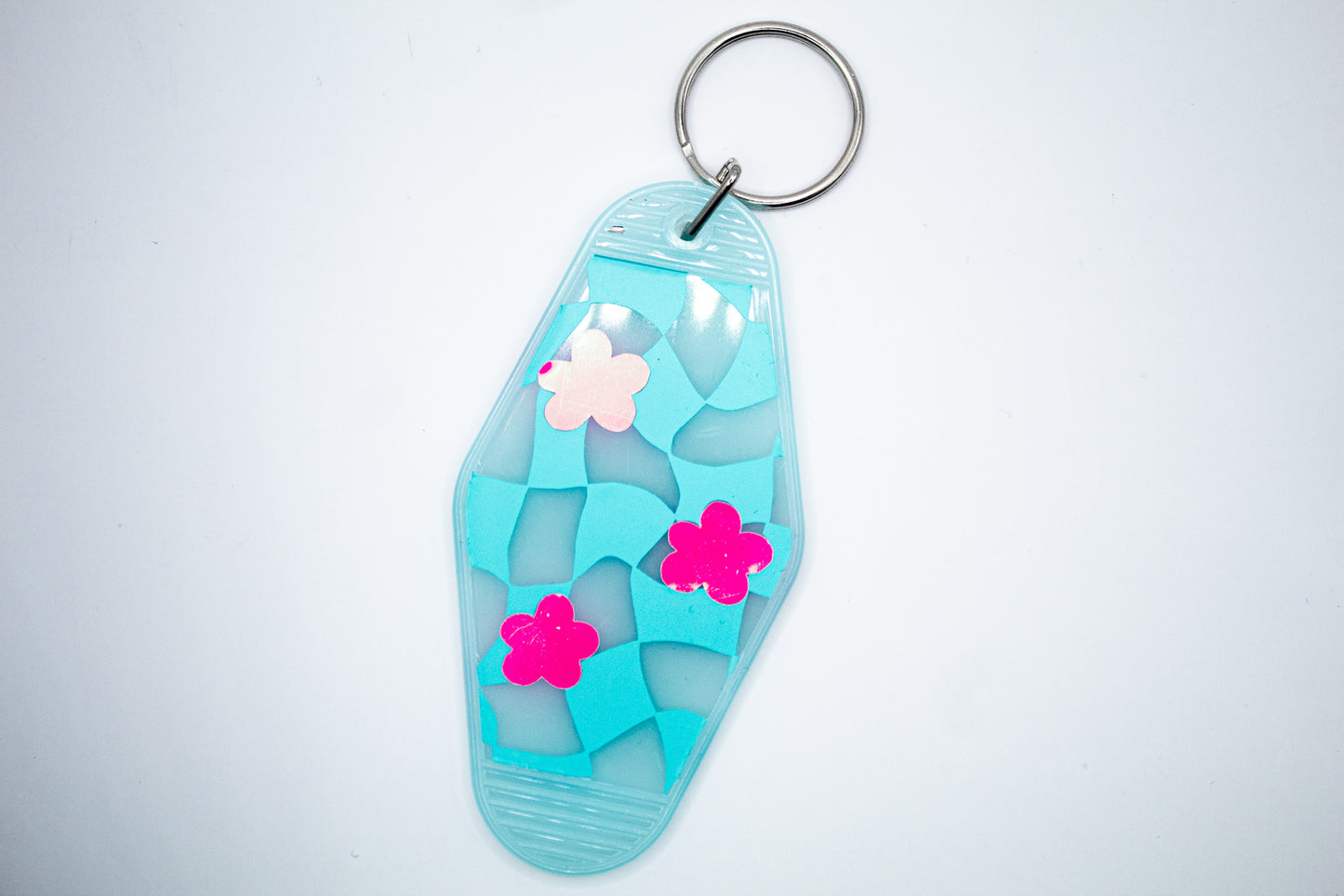 Wavy Checkerboard Flower Motel Keychain