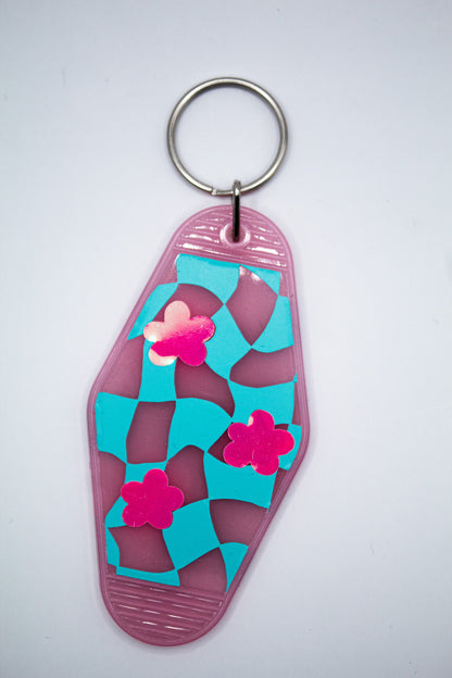 Wavy Checkerboard Flower Motel Keychain